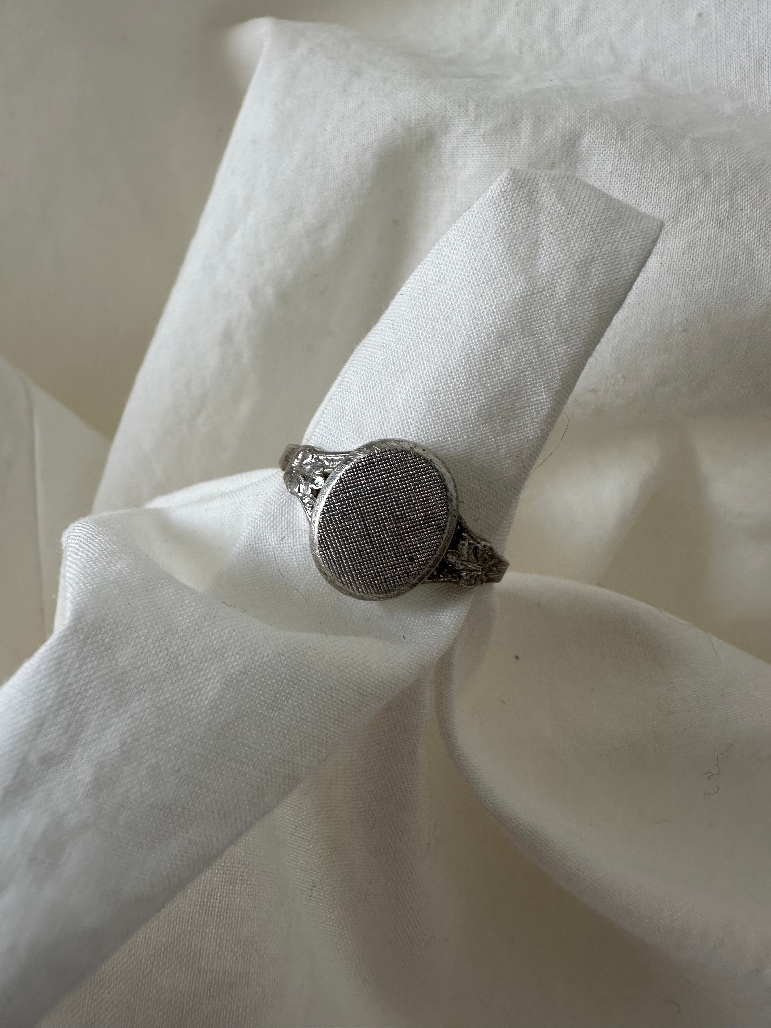 Vintage Sterling oval face cross-hatch texture signet ring