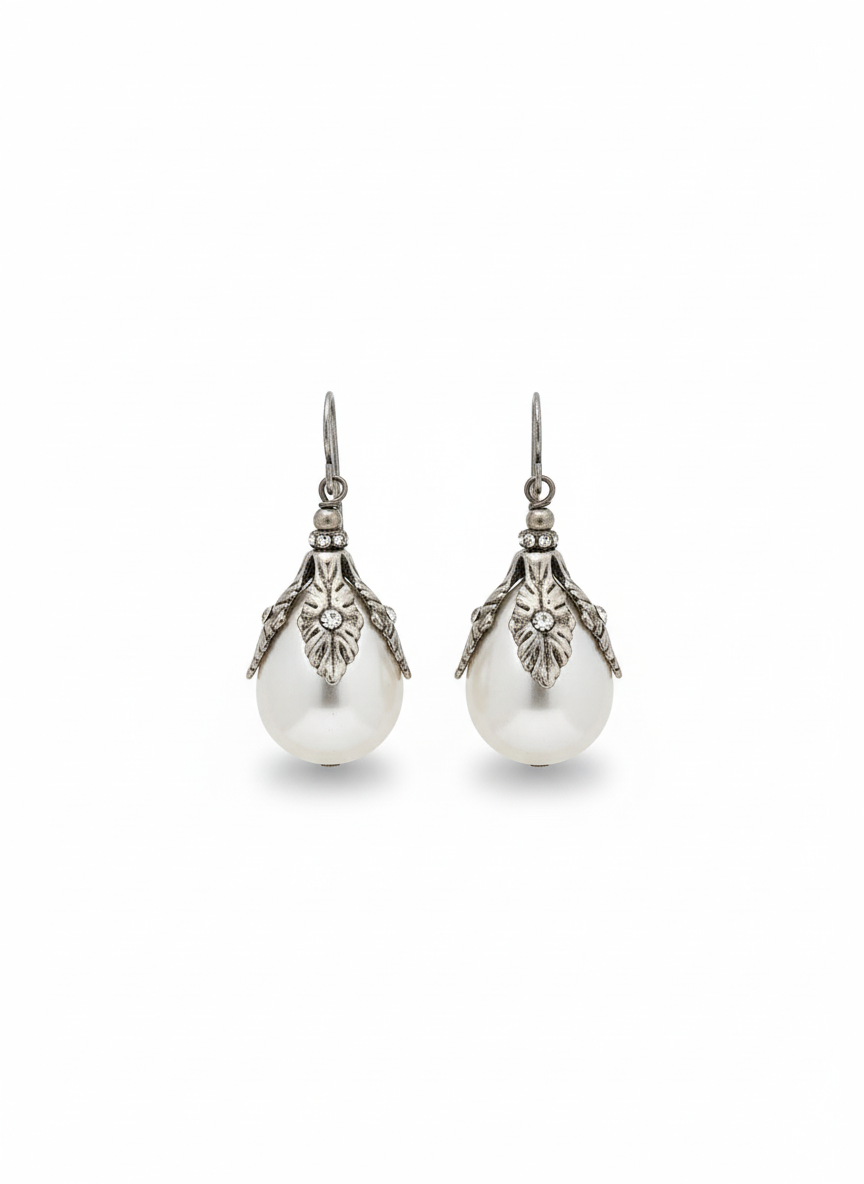 Vintage Enchanted Leaf Pearl Drop Earrings