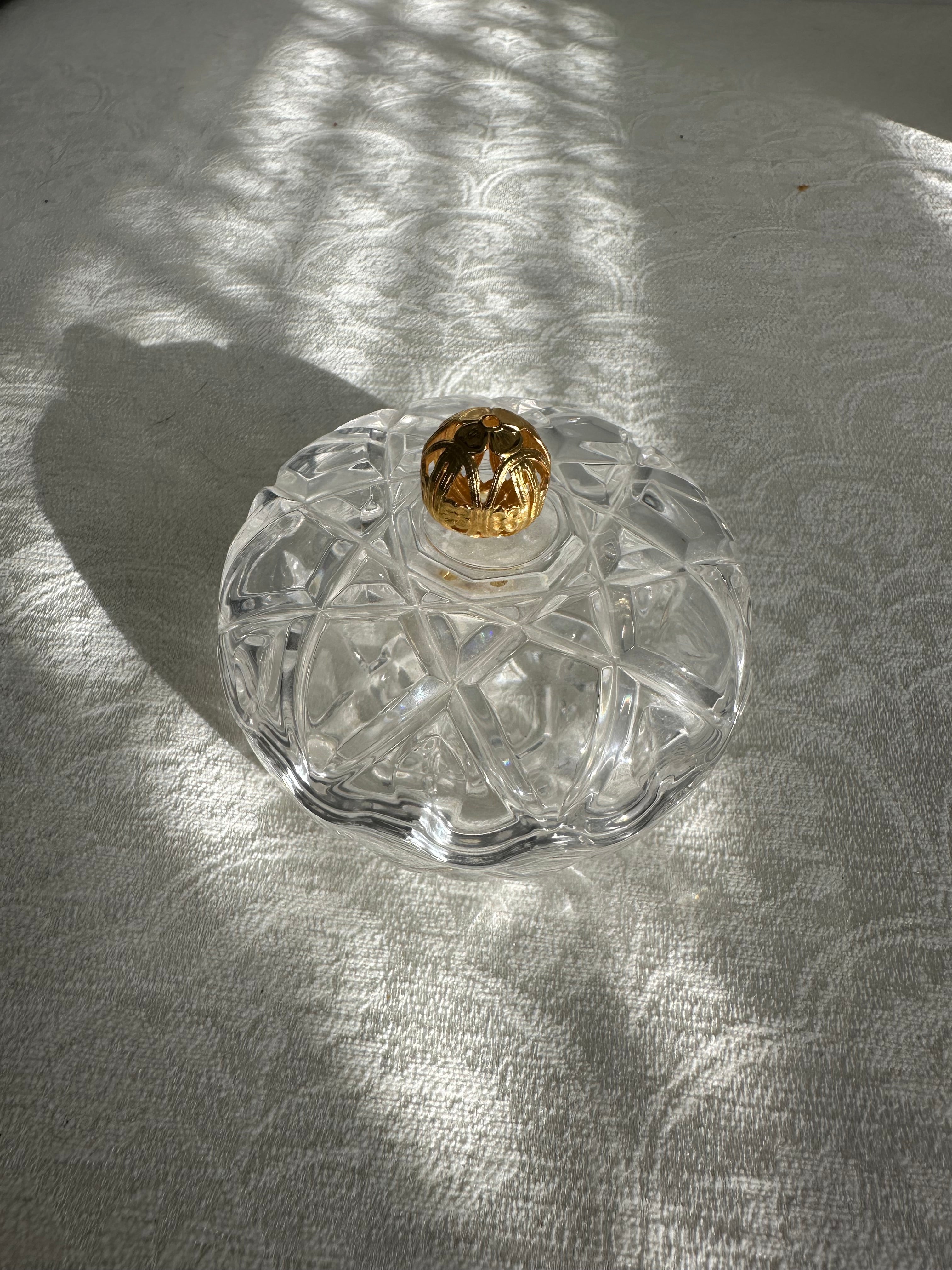 Crystal jar