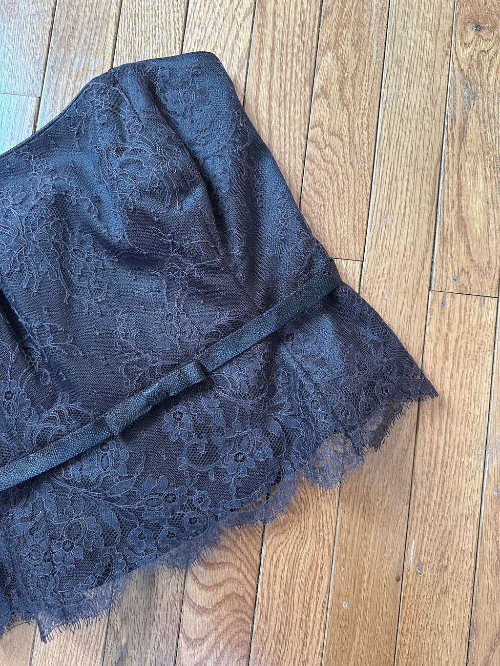 Intricate Brown Lace Strapless Bustier Top with Bow