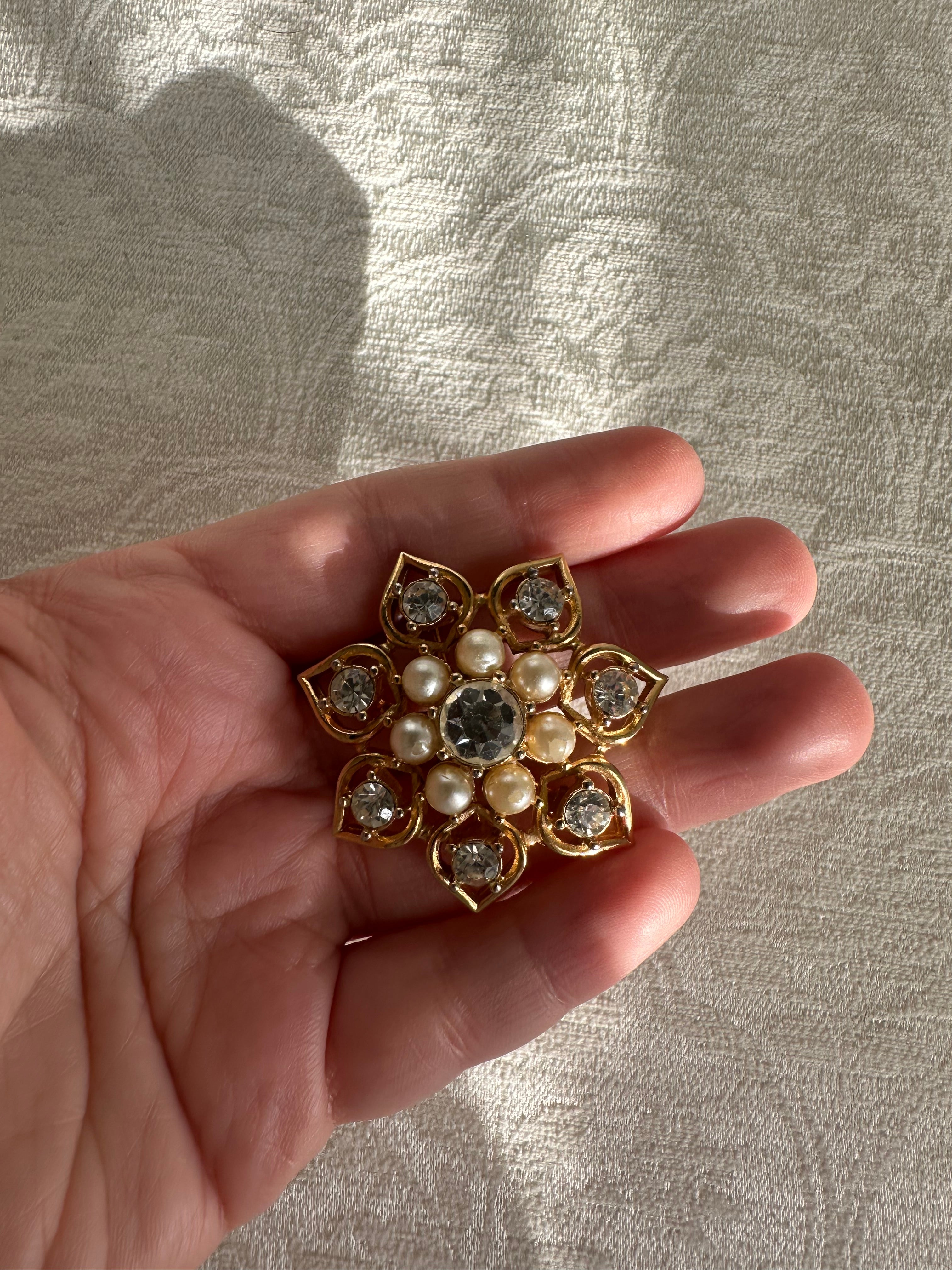 gold-tone flower brooch with pearls and clear crystal earrings
